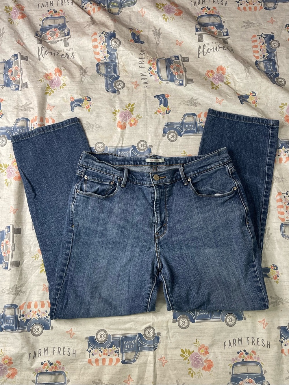 Levi's 505 Straight Medium Wash Denim Jeans Women’s Size 14